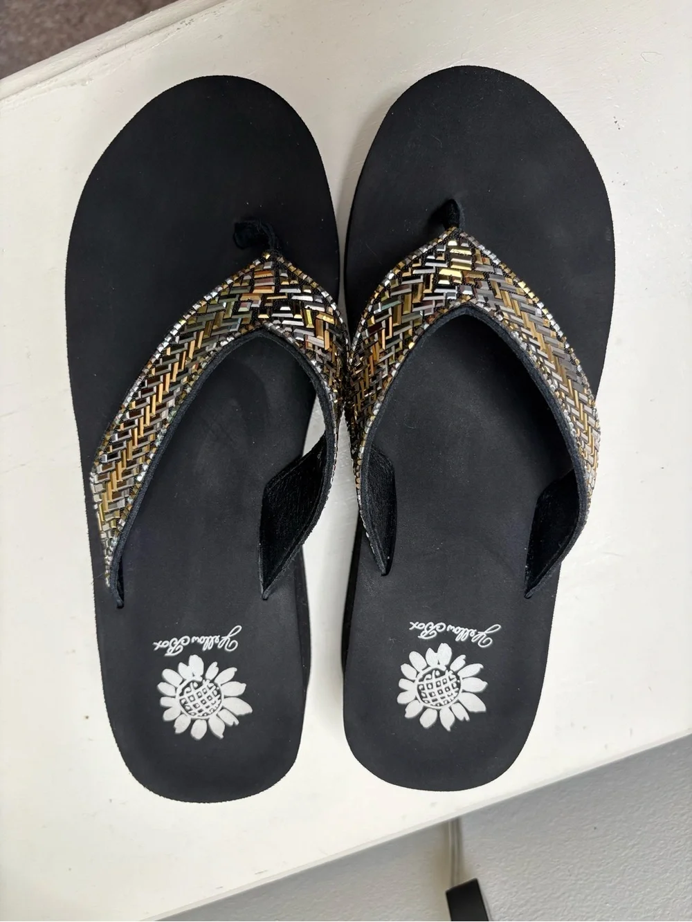 Yellow Box Silvyn Wedge Dressy Sandals Flip Flops. Size 7. - Picture 4 of 9